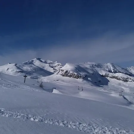 Les Couadzous Centre, Sauna, Jacuzzi, 6 Chambres, 7 Salles De Bains, 16 Pers 250 M2 Chalet *