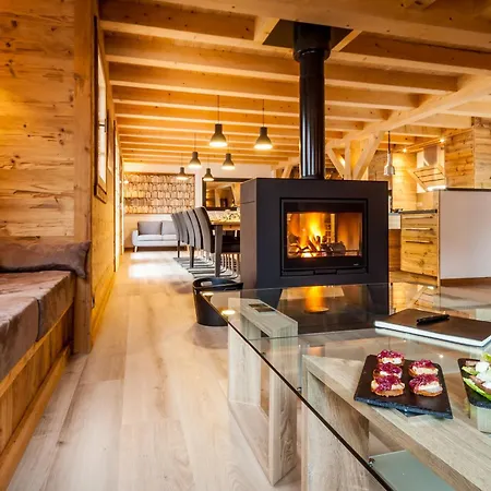 Chalet Les Couadzous Centre, Sauna, Jacuzzi, 6 Chambres, 7 Salles De Bains, 16 Pers 250 M2