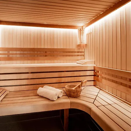 Les Couadzous Centre, Sauna, Jacuzzi, 6 Chambres, 7 Salles De Bains, 16 Pers 250 M2 Chalet